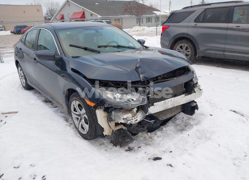 2018 Honda Civic LX (VIN 19XFC2F52JE042985) main photo