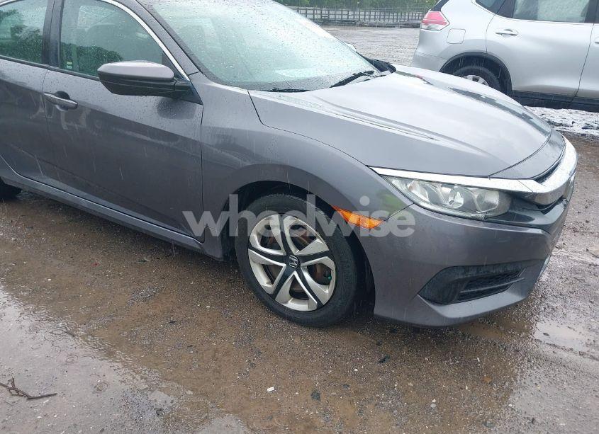 2017 Honda Civic LX (VIN 19XFC2F53HE022996) main photo