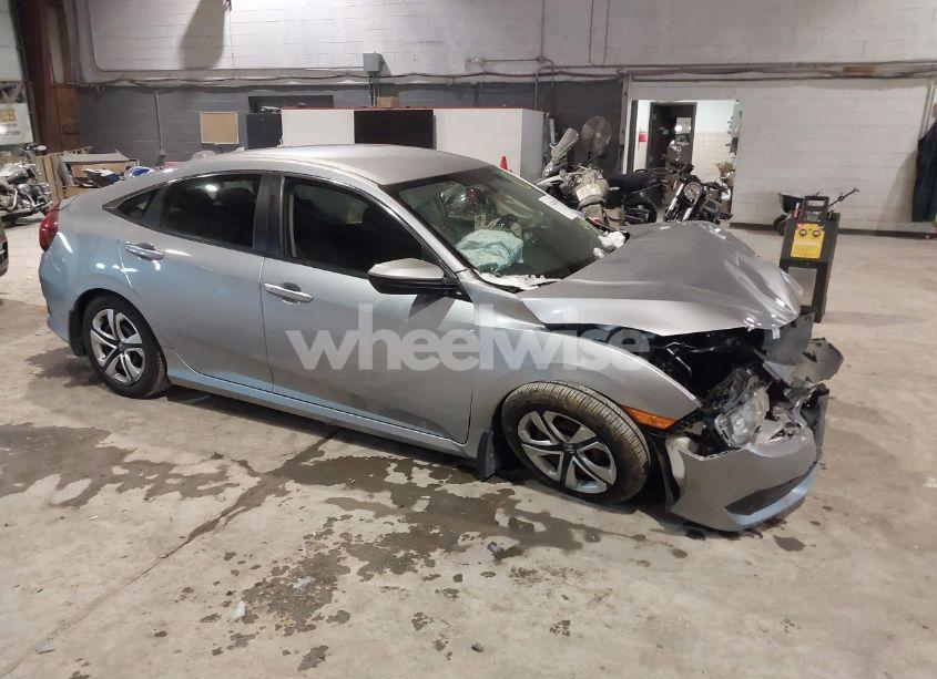 2017 Honda Civic LX (VIN 19XFC2F53HE231820) main photo