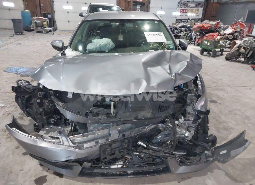 Photo 6 of 2017 Honda Civic LX (VIN 19XFC2F53HE231820)