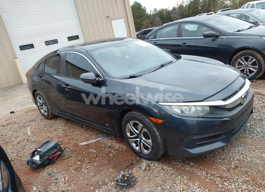 2018 Honda Civic LX (VIN 19XFC2F53JE006657) main photo