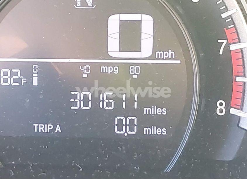 Photo 16 of 2018 Honda Civic LX (VIN 19XFC2F53JE027959)