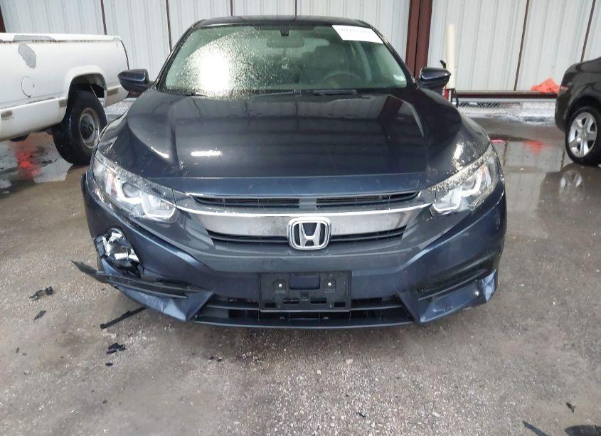 Photo 12 of 2018 Honda Civic LX (VIN 19XFC2F53JE032451)