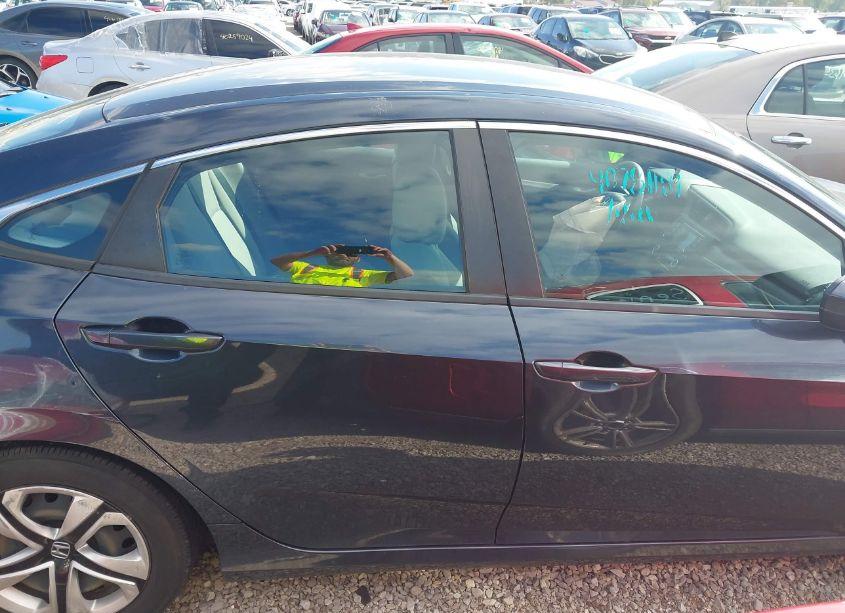 Photo 13 of 2018 Honda Civic LX (VIN 19XFC2F53JE032451)