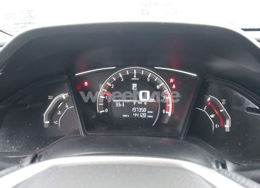 Photo 7 of 2018 Honda Civic LX (VIN 19XFC2F53JE040808)