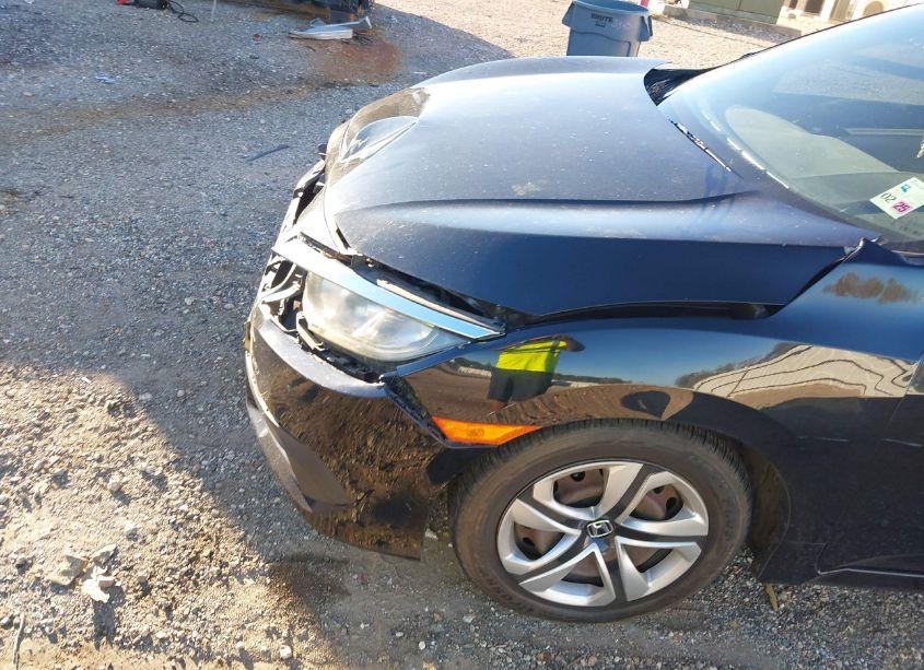 Photo 18 of 2018 Honda Civic LX (VIN 19XFC2F54JE001516)