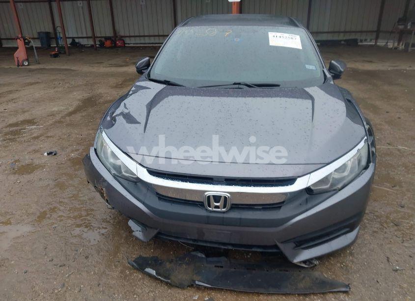 Photo 12 of 2018 Honda Civic LX (VIN 19XFC2F54JE023371)