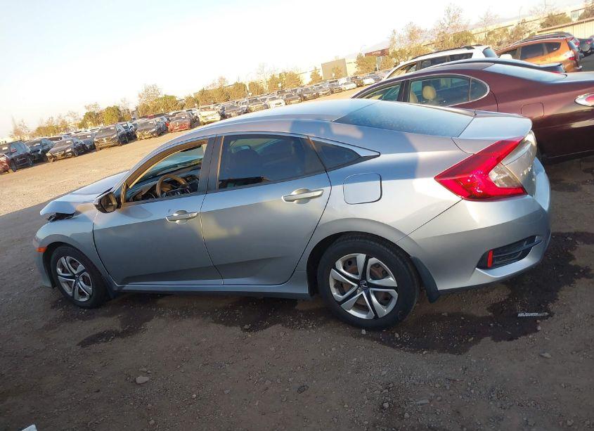 Photo 14 of 2018 Honda Civic LX (VIN 19XFC2F54JE030000)