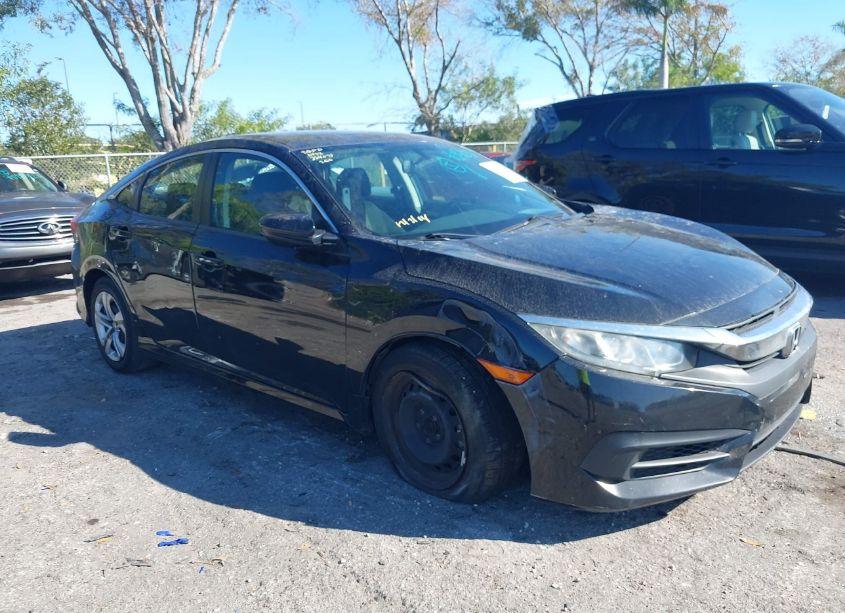 2018 Honda Civic LX (VIN 19XFC2F54JE032748) main photo