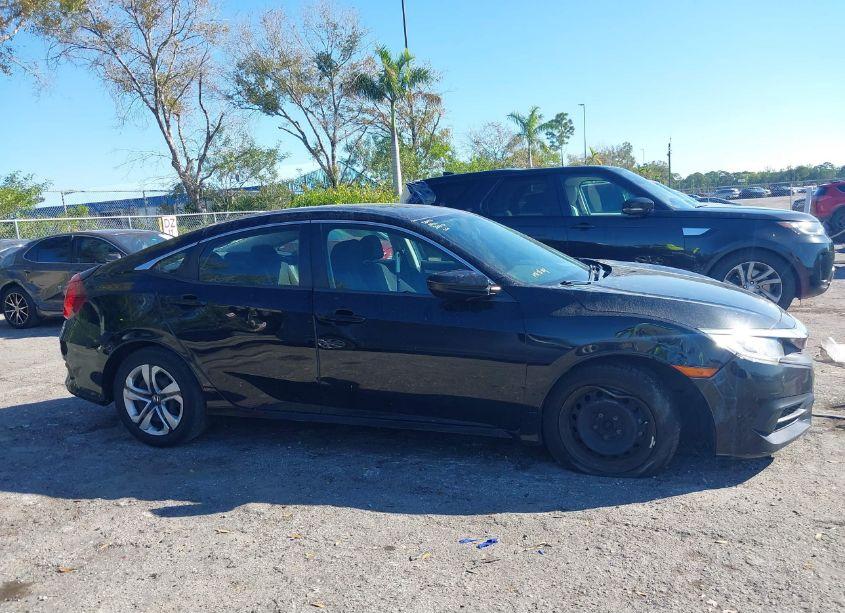 Photo 13 of 2018 Honda Civic LX (VIN 19XFC2F54JE032748)