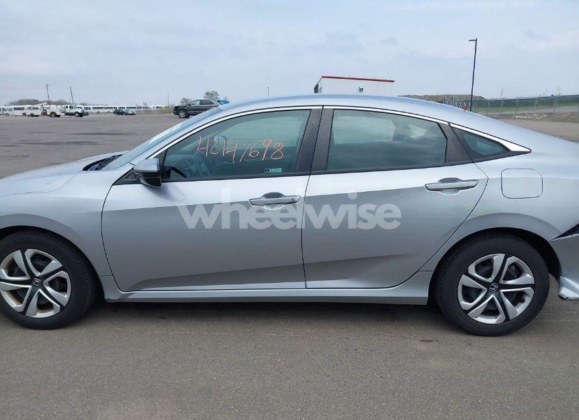 Photo 14 of 2018 Honda Civic LX (VIN 19XFC2F54JE039604)