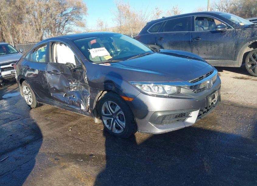 2018 Honda Civic LX (VIN 19XFC2F54JE041921) main photo