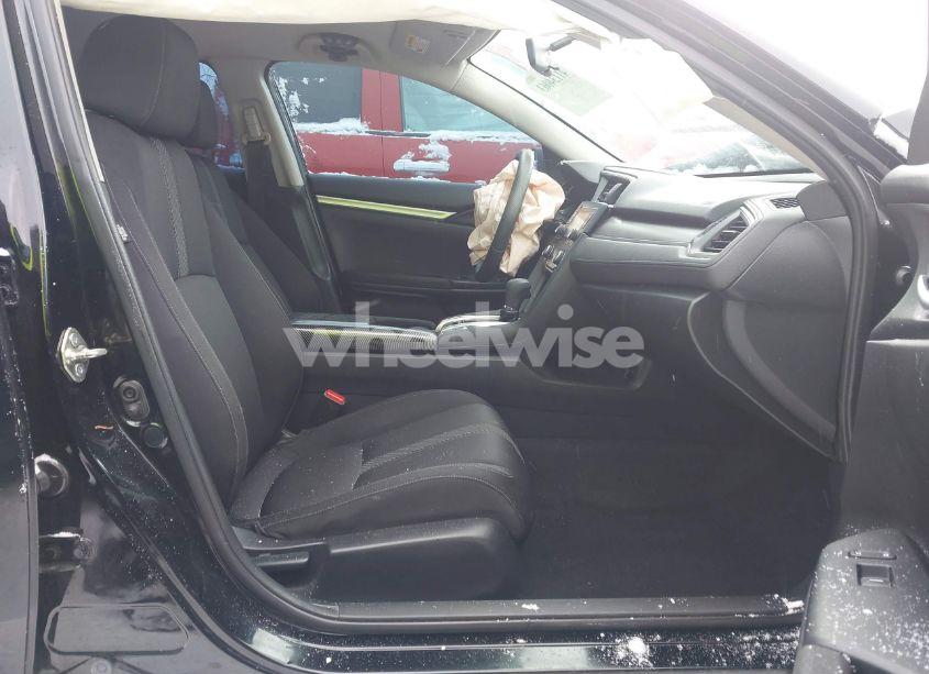 Photo 5 of 2016 Honda Civic LX (VIN 19XFC2F55GE066870)