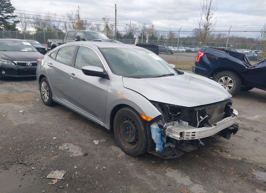 2017 Honda Civic LX (VIN 19XFC2F55HE031103) main photo