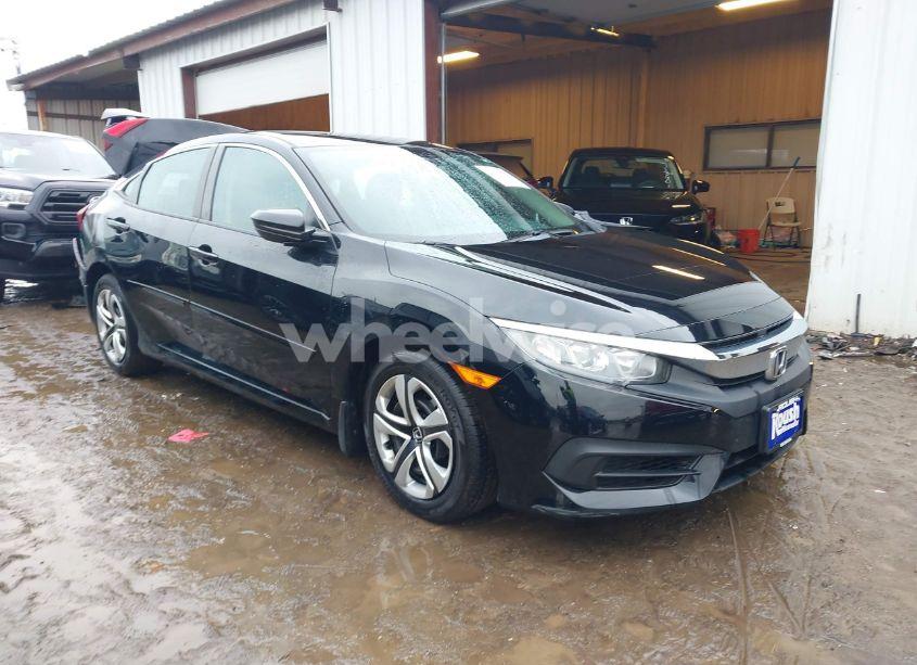 2017 Honda Civic LX (VIN 19XFC2F55HE032669) main photo