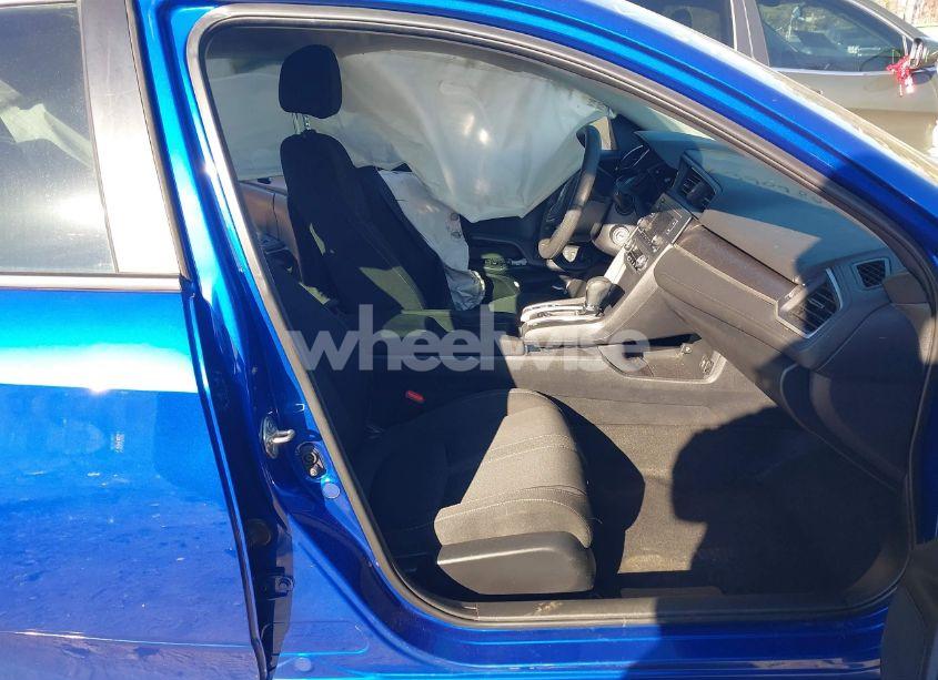 Photo 5 of 2017 Honda Civic LX (VIN 19XFC2F55HE053909)