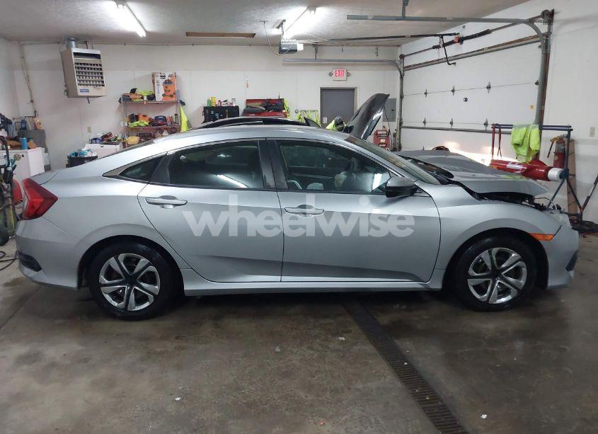 Photo 14 of 2018 Honda Civic LX (VIN 19XFC2F55JE003789)