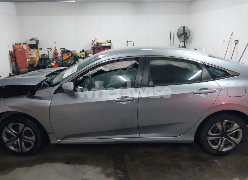 Photo 15 of 2018 Honda Civic LX (VIN 19XFC2F55JE003789)