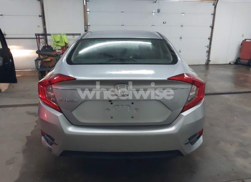 Photo 17 of 2018 Honda Civic LX (VIN 19XFC2F55JE003789)