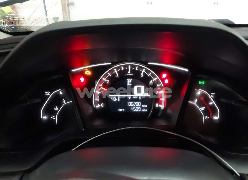 Photo 7 of 2018 Honda Civic LX (VIN 19XFC2F55JE003789)