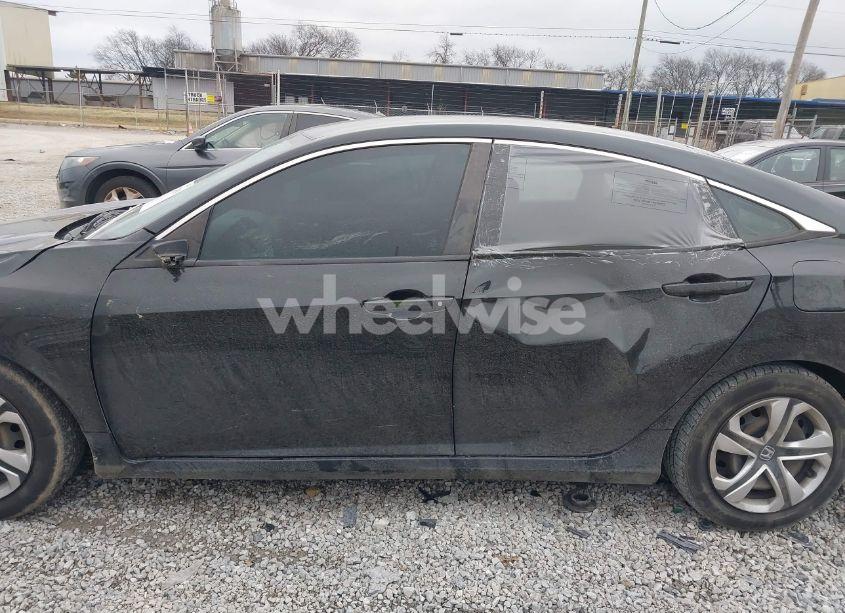 Photo 14 of 2018 Honda Civic LX (VIN 19XFC2F55JE003811)