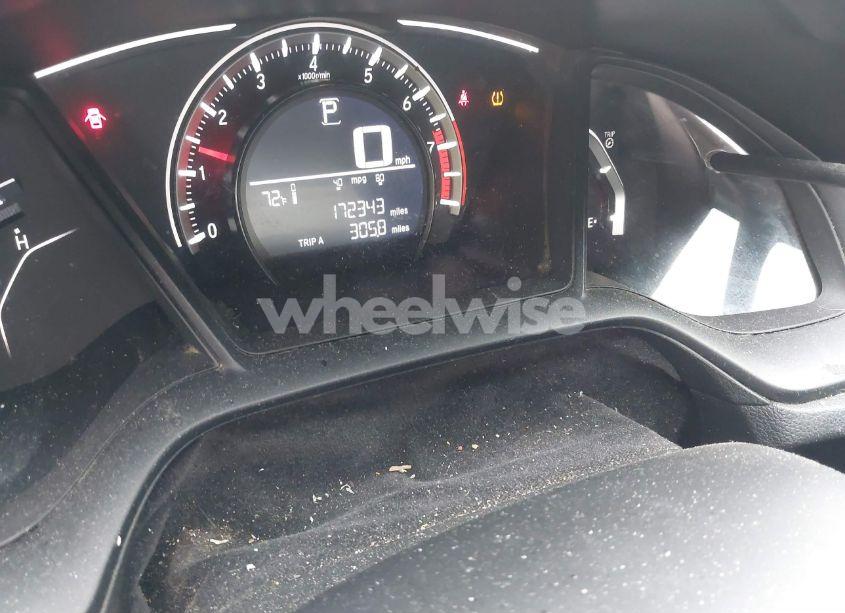 Photo 7 of 2018 Honda Civic LX (VIN 19XFC2F55JE003811)