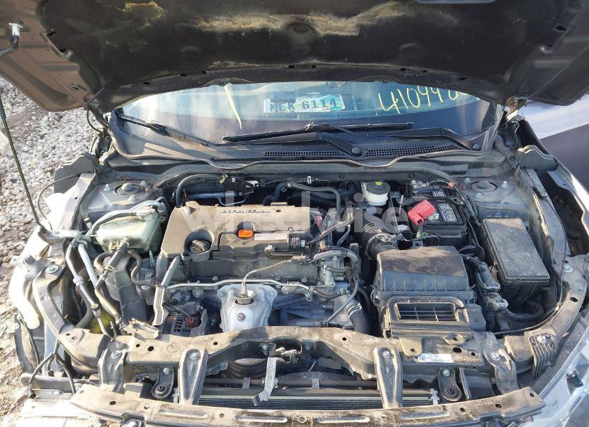 Photo 10 of 2018 Honda Civic LX (VIN 19XFC2F55JE025114)