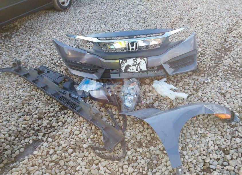 Photo 12 of 2018 Honda Civic LX (VIN 19XFC2F55JE025114)