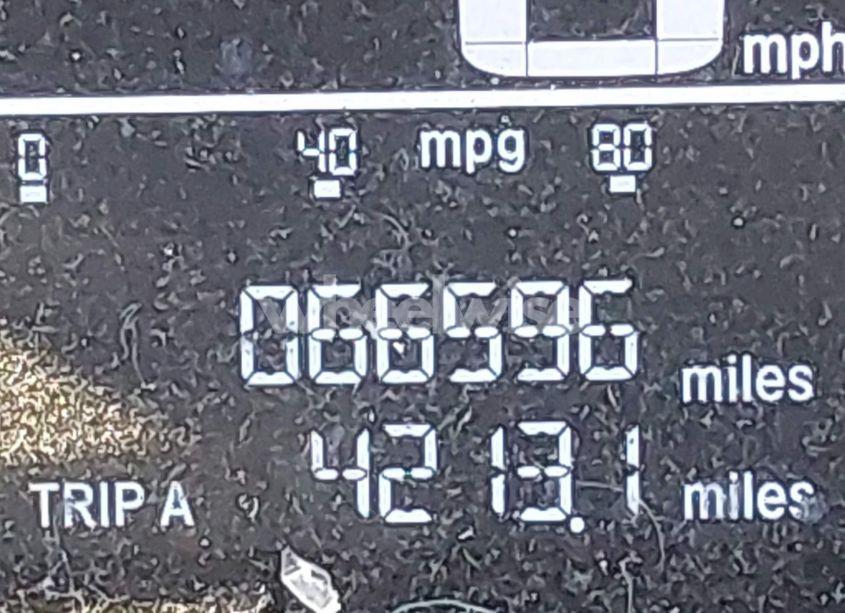 Photo 16 of 2018 Honda Civic LX (VIN 19XFC2F55JE025114)