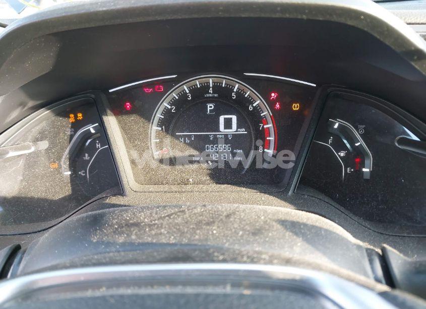 Photo 7 of 2018 Honda Civic LX (VIN 19XFC2F55JE025114)