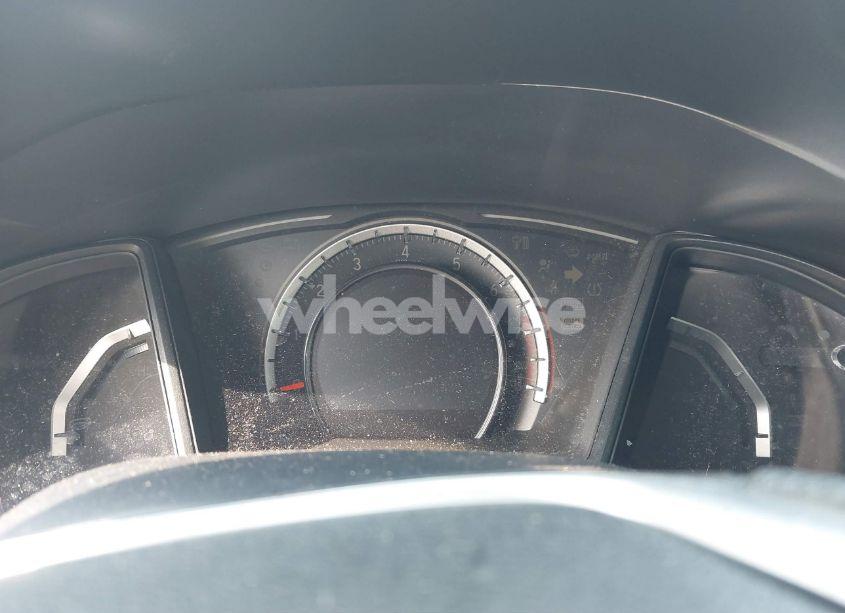 Photo 7 of 2018 Honda Civic LX (VIN 19XFC2F56JE000416)