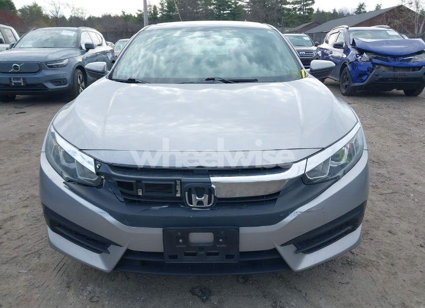 Photo 12 of 2018 Honda Civic LX (VIN 19XFC2F56JE201460)