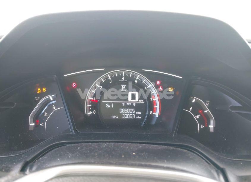 Photo 7 of 2018 Honda Civic LX (VIN 19XFC2F56JE201877)