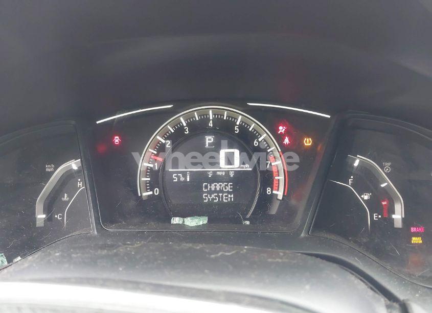 Photo 7 of 2018 Honda Civic LX (VIN 19XFC2F56JE204147)