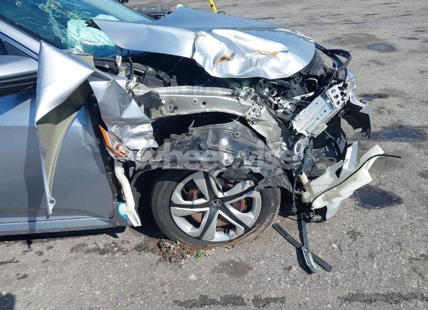 Photo 6 of 2017 Honda Civic LX (VIN 19XFC2F57HE010432)