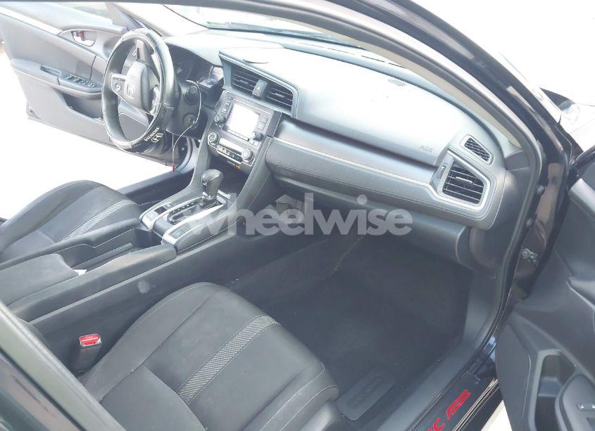 Photo 5 of 2017 Honda Civic LX (VIN 19XFC2F57HE016683)