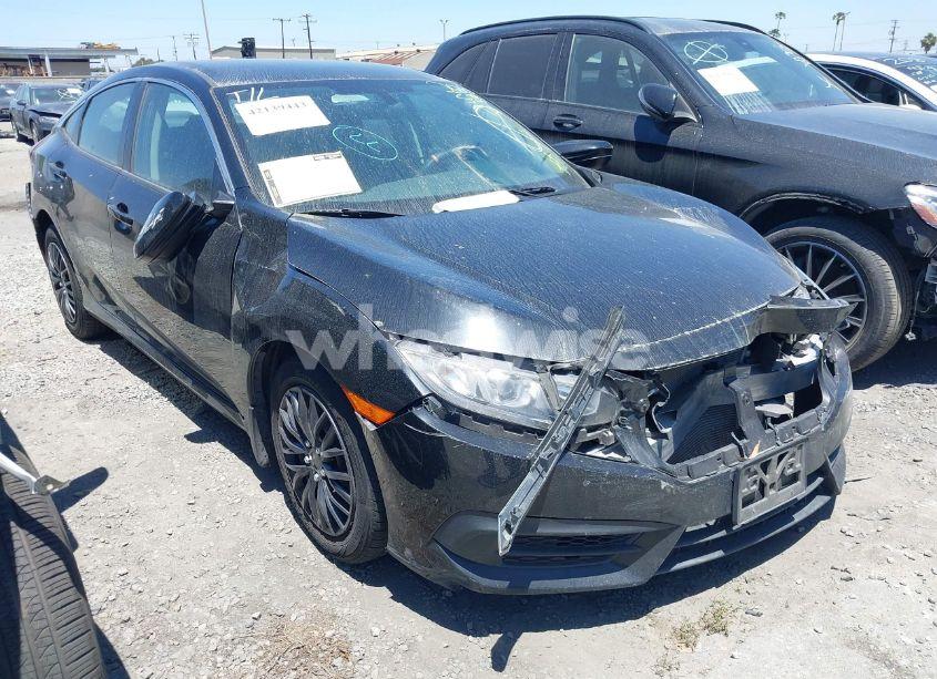2017 Honda Civic LX (VIN 19XFC2F57HE063986) main photo
