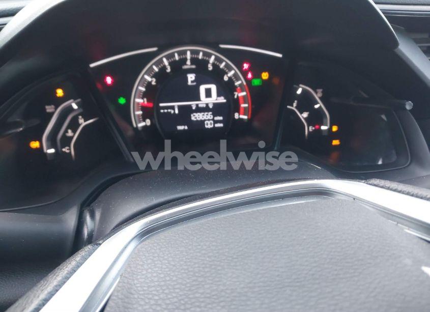 Photo 7 of 2018 Honda Civic LX (VIN 19XFC2F57JE020335)