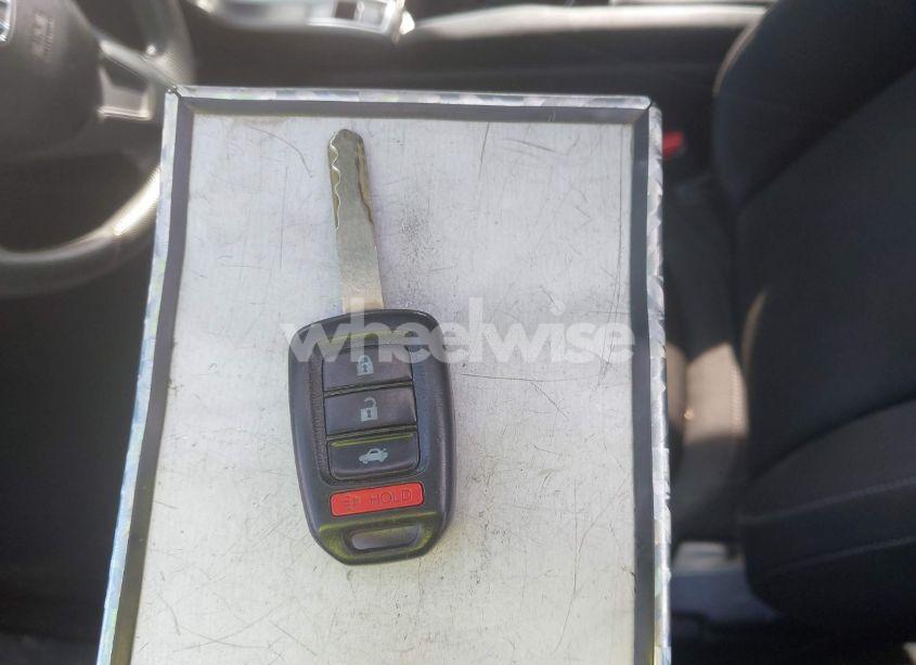 Photo 11 of 2018 Honda Civic LX (VIN 19XFC2F57JE200351)