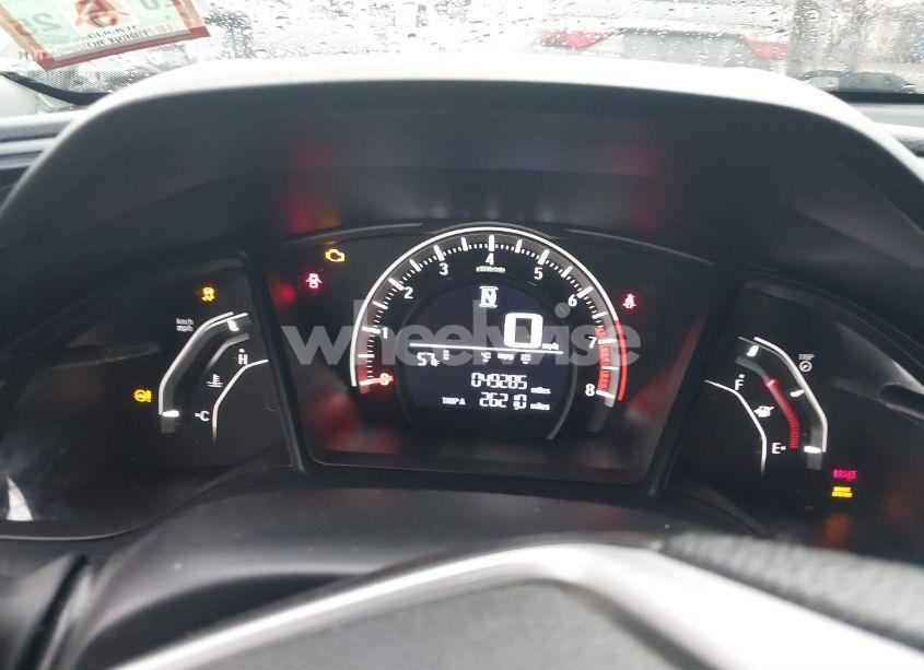 Photo 7 of 2018 Honda Civic LX (VIN 19XFC2F57JE203766)