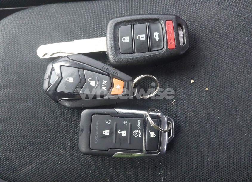 Photo 11 of 2016 Honda Civic LX (VIN 19XFC2F58GE012737)