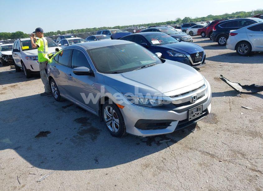 2017 Honda Civic LX (VIN 19XFC2F58HE002520) main photo