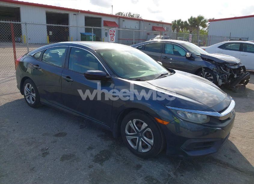 2017 Honda Civic LX (VIN 19XFC2F58HE033833) main photo