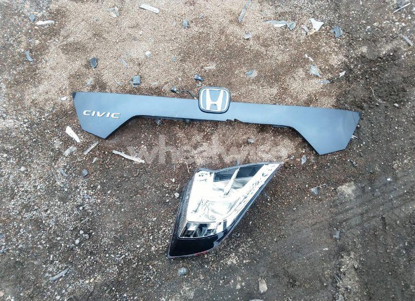 Photo 12 of 2018 Honda Civic LX (VIN 19XFC2F58JE032459)