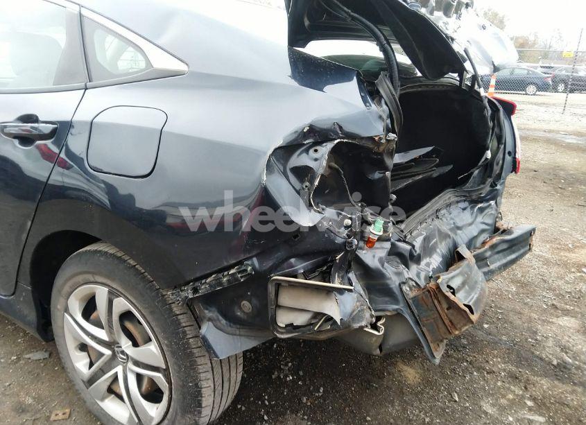 Photo 18 of 2018 Honda Civic LX (VIN 19XFC2F58JE032459)