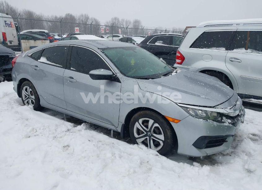 2018 Honda Civic LX (VIN 19XFC2F58JE204666) main photo