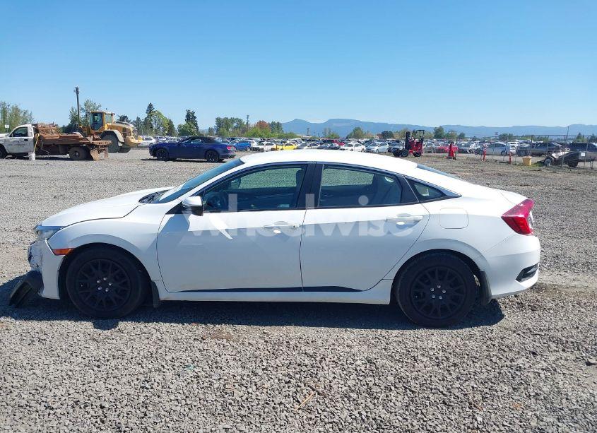 Photo 14 of 2018 Honda Civic LX (VIN 19XFC2F58JE206739)