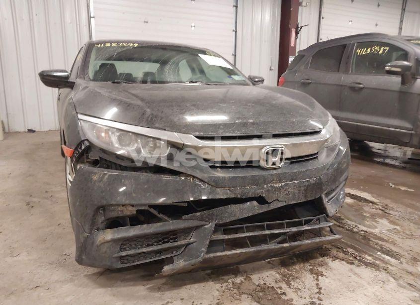 Photo 6 of 2018 Honda Civic LX (VIN 19XFC2F58JE206806)