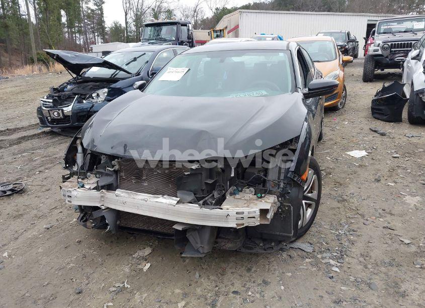 Photo 2 of 2016 Honda Civic LX (VIN 19XFC2F59GE003562)