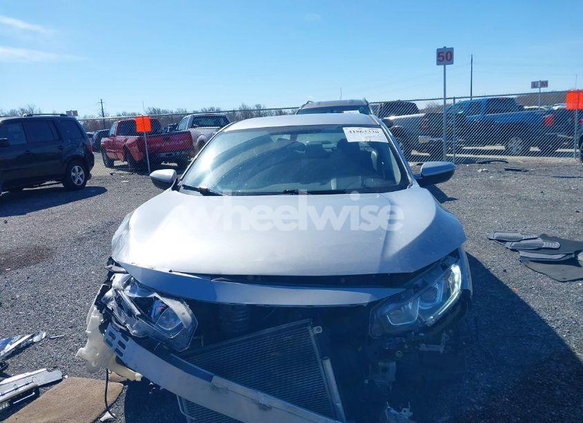 Photo 13 of 2017 Honda Civic LX (VIN 19XFC2F59HE038328)